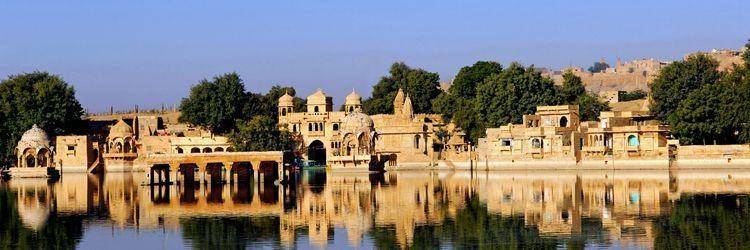 Découverte de Jaisalmer en 4X4 et à dos de chameau