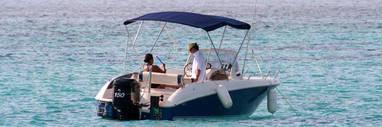 Tour du lagon en bateau avec pique-nique sur un motu