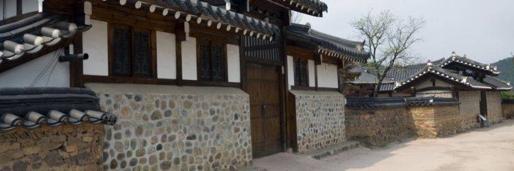 Nuit dans une maison traditionnelle à Andong