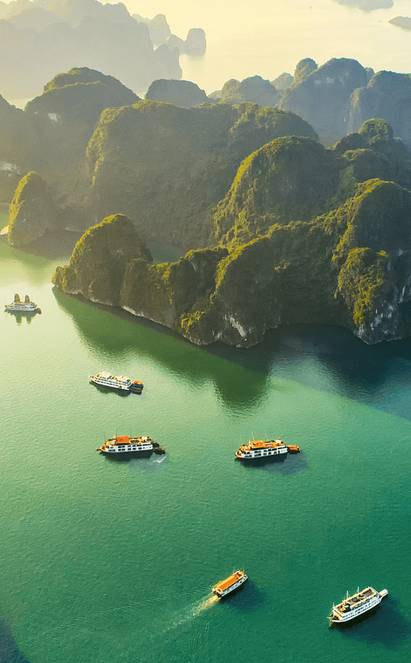 Croisière dans la baie d’Halong, joyau naturel du Vietnam