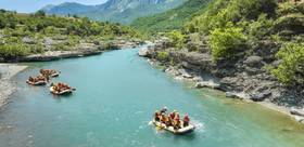 Descente en rafting sur les rapides de la Vjosa