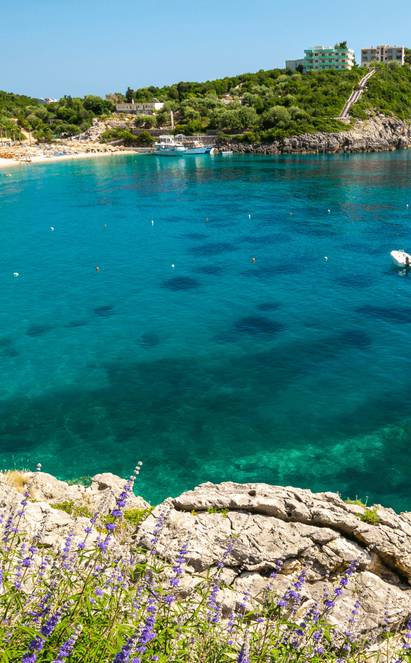 Chasse aux criques secrètes à Himare