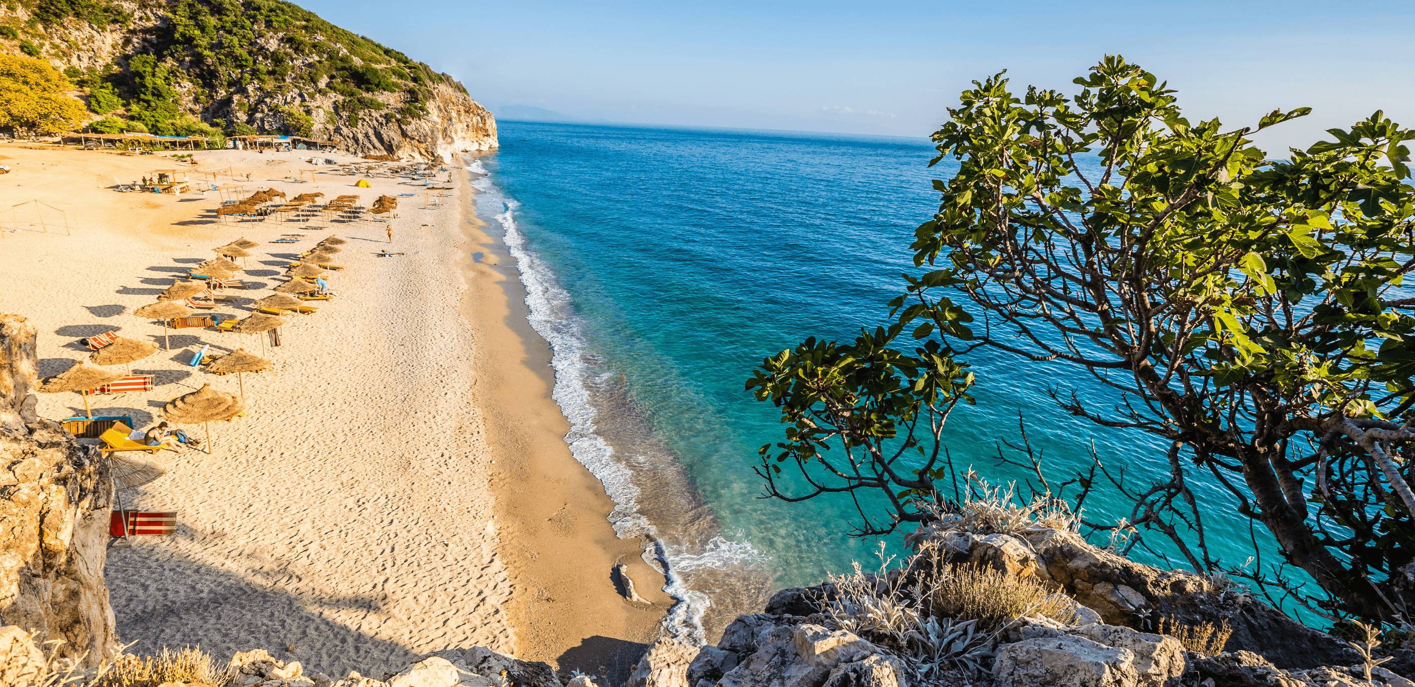 Journée libre à Himarë, au fil de la côte albanaise