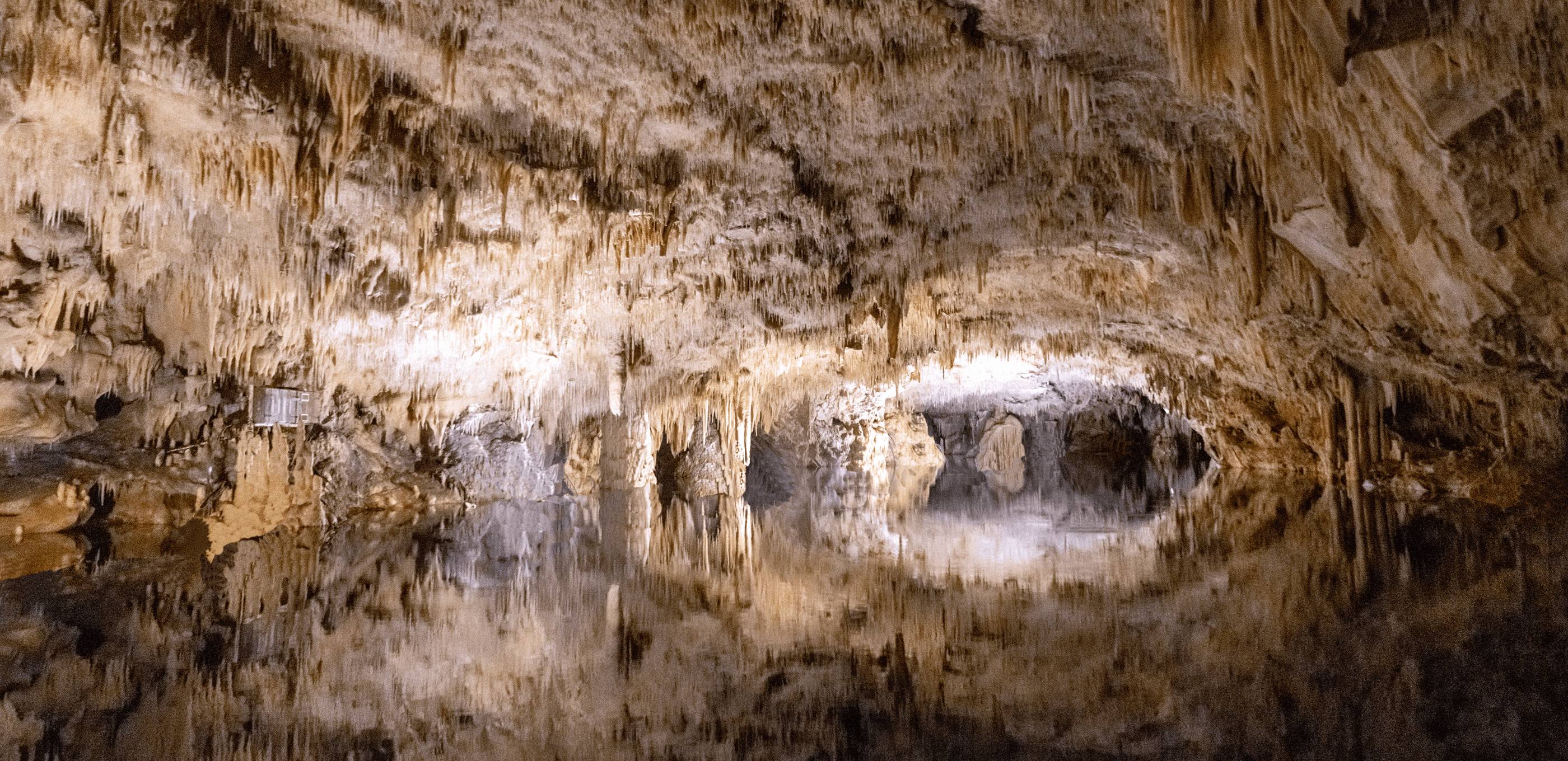 Les grottes de Diros et villages de pierre 