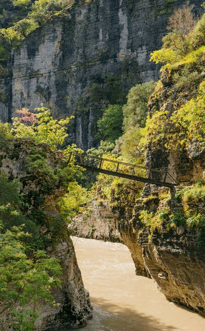 Berat à votre rythme : entre randonnées et expériences locales