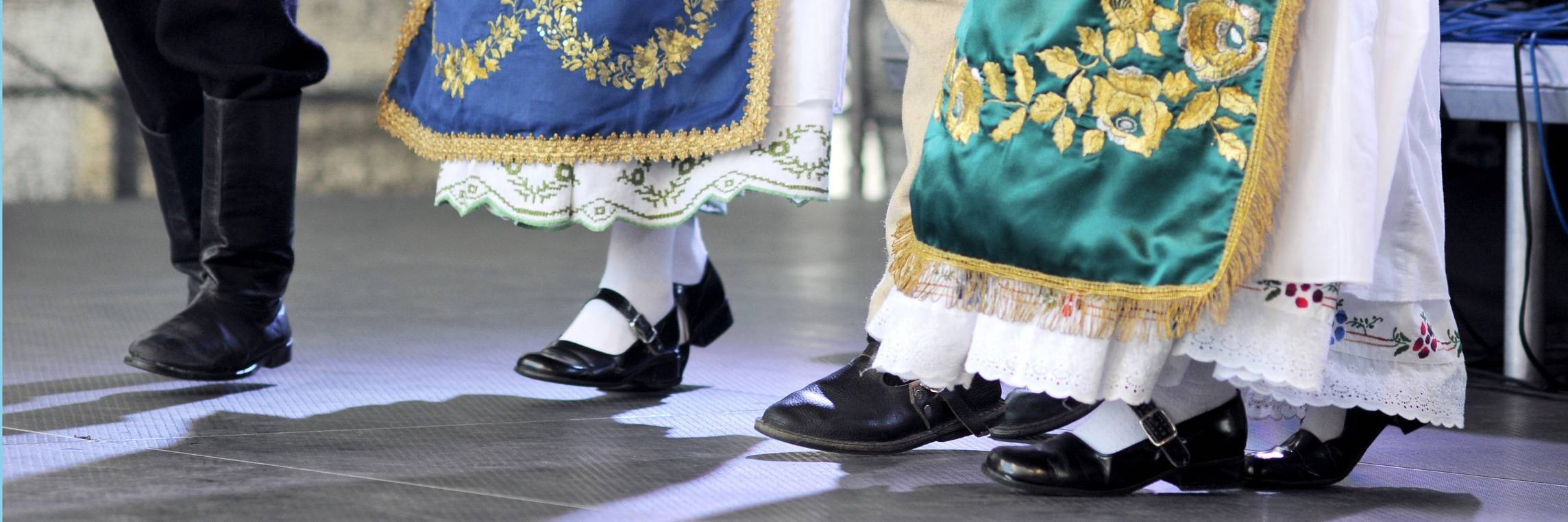 Show folklorique dans une médersa