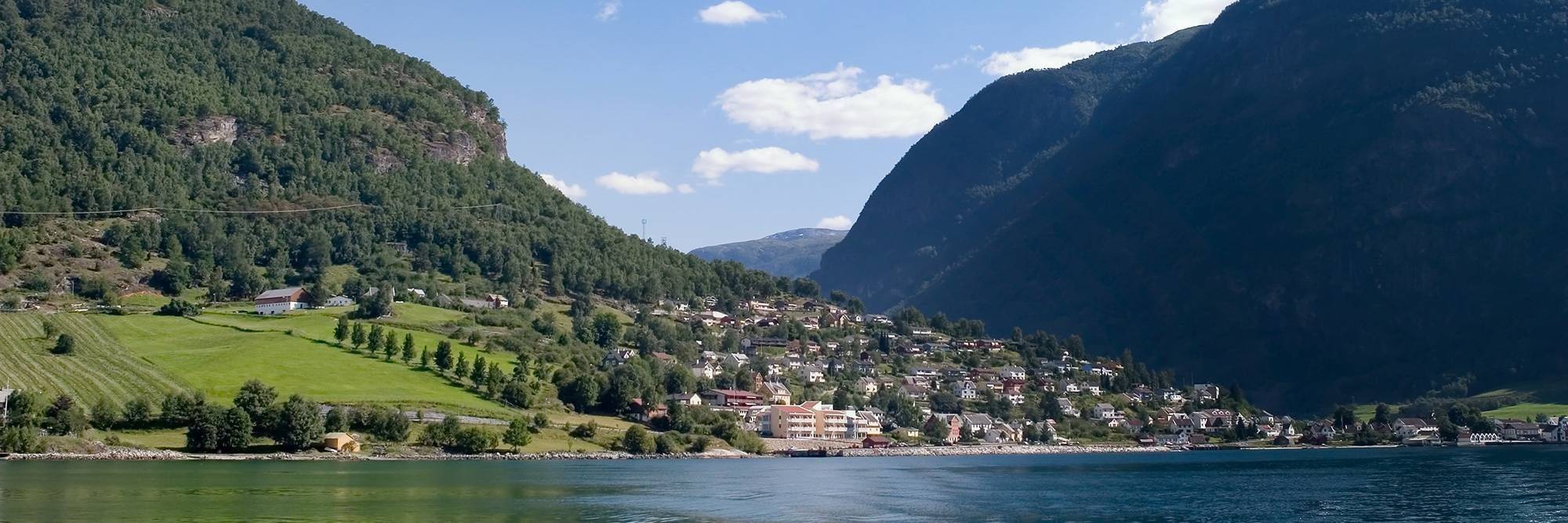Zodiac sur le Nærøyfjord et randonnée