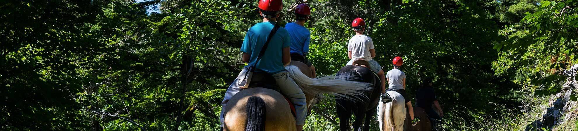 Randonnée à cheval dans la baie de Honora