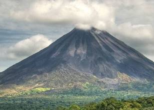 Arenal (volcan)